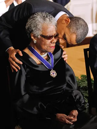 /content/dam/betcom/images/2013/01/National-01-16-01-31/012513-national-cultural-icons-medal-of-freedom-maya-angelou-barack-obama.jpg