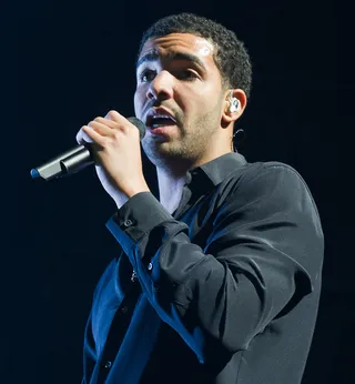 Sweet 16: Best Featured Verse: Drake – "Versace" (Remix) (Migos f/ Drake)  - Verse of the year? Drake didn’t emerge as hip hop's lyrical prince without reason. Drizzy's bars on the remix of the Migos single gave it a boost from local sensation to one of the hottest rap songs of the year.  (Photo: David Wolff - Patrick/Redferns via Getty Images)