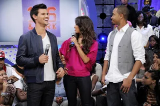 Q &amp; A - Rocsi and Terrence J interview Taylor Lautner at BET's 106 &amp; Park. (Photo: John Ricard / BET)