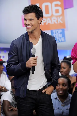 Are You Talking to Me? - Taylor Lautner at BET's 106 &amp; Park. (Photo: John Ricard / BET)