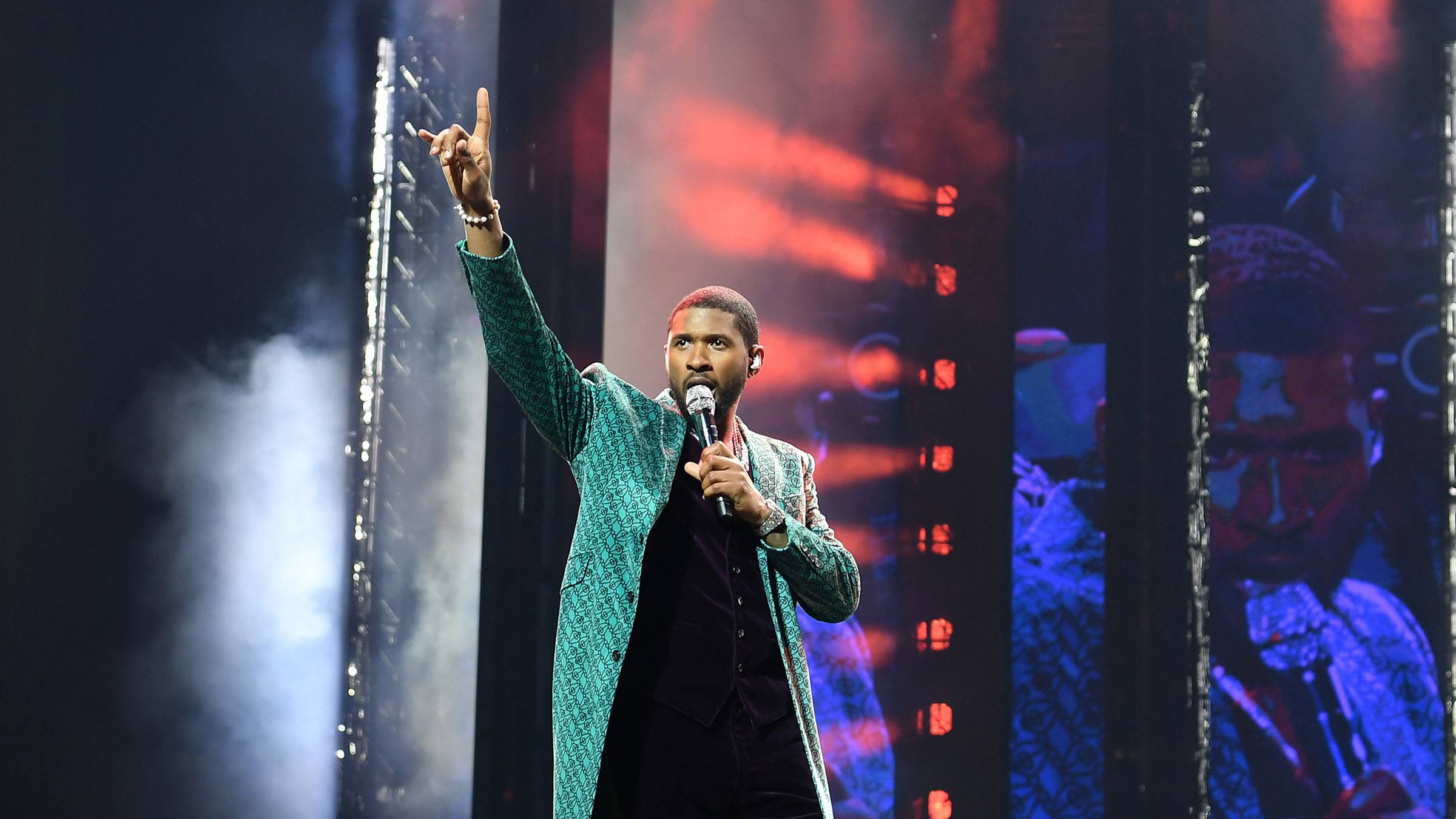 Usher Brings Out Tevin Campbell And Sings To Anita Baker At Las Vegas Residency - Vimarsana News