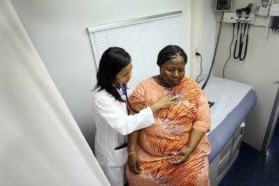 Doctors Unaware of Their Own Obesity Bias - Obese Americans face a lot of stigma, including their doctor’s office, says a new report. Researchers found that two out of five medical students are completely unaware of their own ill feelings toward overweight and obese patients. The study’s authors emphasize that this bias can negatively impact the patient-doctor relationship and compromise the patient’s health, writes Science Daily.&nbsp;&nbsp;&nbsp;(Photo: Rick Gershon/Getty Images)
