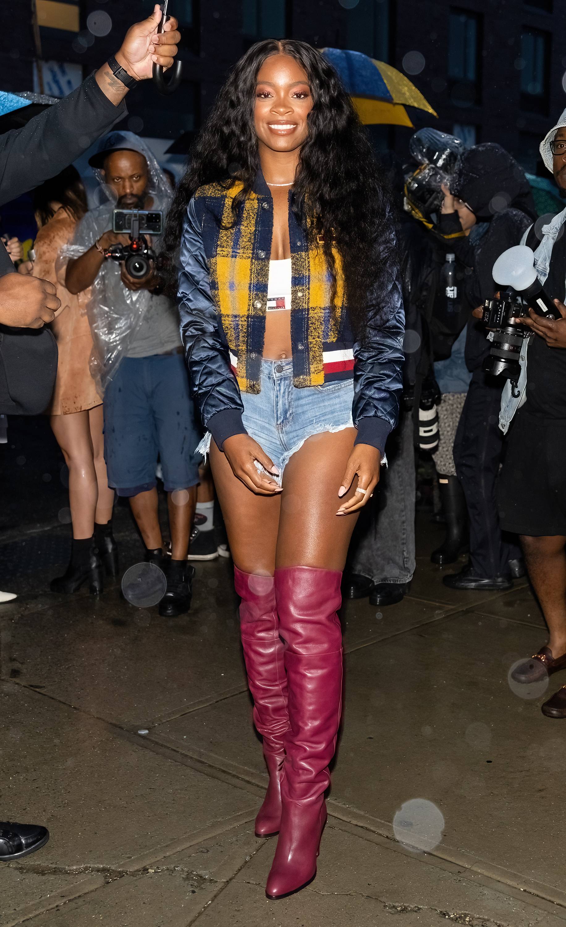 SEPT. 13: Ari Lennox - Image 2 from Click, Flash!: Stylish Celebrity  Moments Spotted During New York Fashion Week | BET