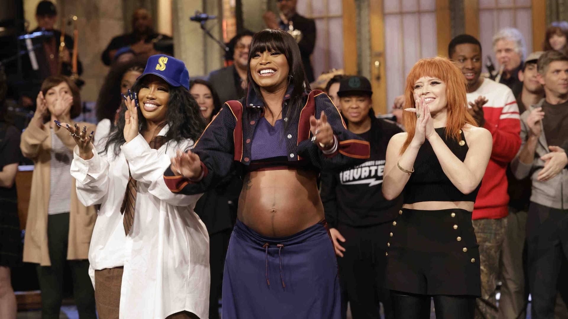 Keke Palmer Announces Pregnancy During 'SNL' Monologue - (Video Clip