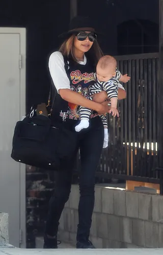Mommy Duty - Naya Rivera took her adorable son Josey to a baby dance class in L.A.&nbsp;(Photo: Cousart/JFXimages/WENN.com)