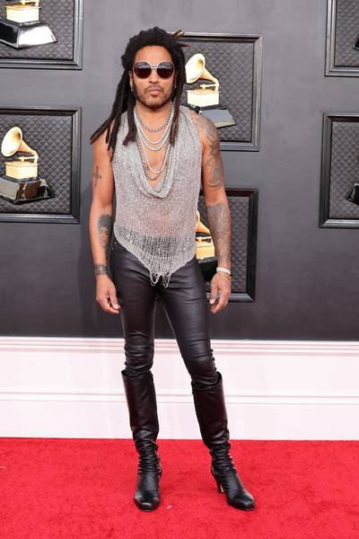 040322-style-grammys-2022-all-the-trendy-looks-on-the-red-carpet-9.jpg