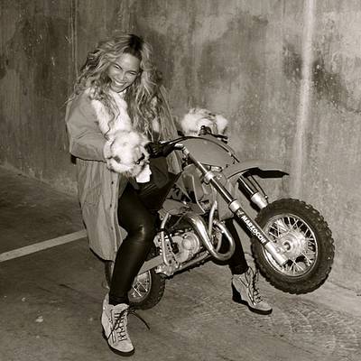 Beyoncé @baddiebey - Vroom vroom! Beyoncé stays stylish as she&nbsp;pops a wheelie on an ultra cool bike.&nbsp;(Photo: Instagram via Beyoncé)