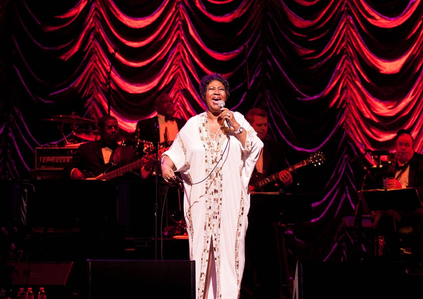 Queen Me - Aretha Franklin, the Queen of Soul, performing at the Austin City Limits Live Moody Theater in Austin, Texas. Just last week the 69-year-old diva was paid tribute by the Rock and Roll Hall of Fame. The ceremony included performances by Lauryn Hill, Ron Isley, Chaka Khan and Dennis Edwards of the Temptations. (Photo: WENN.com)