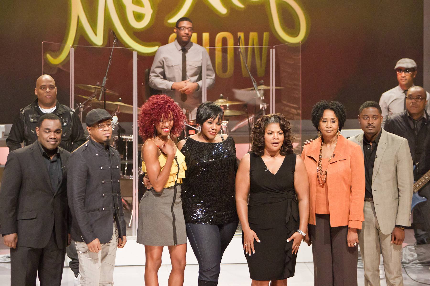 Farewell to Another Great Episode  - From left: It's a Wrap! Rodney Perry, Stokely Williams (of Mint Condition), Alicia Fox, Kelly Price, Mo'Nique, Gwen Spratt and Dalen Spratt.&nbsp;(Photo: Darnell Williams/BET)