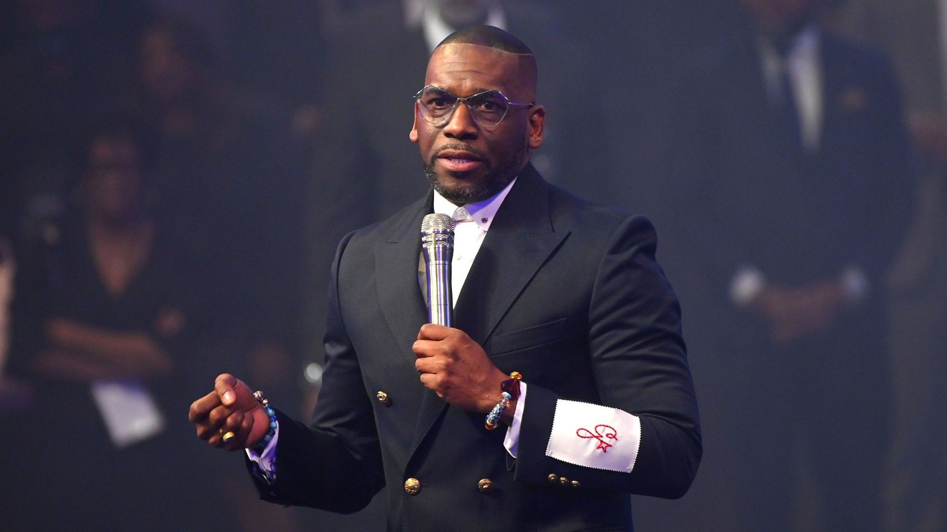 Pastor Jamal Bryant Wants To Bring Black Men Back To Church By Growing ...