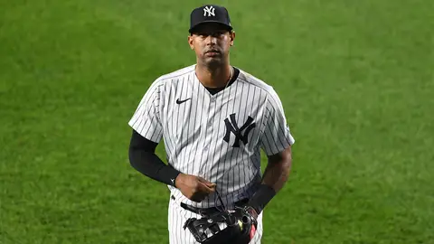 NEW YORK, NEW YORK - SEPTEMBER 17: Aaron Hicks #31 of the New York Yankees looks on during the eighth inning against the Toronto Blue Jays at Yankee Stadium on September 17, 2020 in the Bronx borough of New York City. (Photo by Sarah Stier/Getty Images)