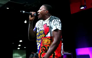 499504463KI00003_2014_BET_E