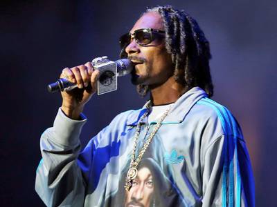 Snoop Dogg - Snoop&nbsp;chopped it up with former Chrysler chairman Lee Iacocca in a 2005 spot. They promised to sell the whips to the general public at the employee-discount rate. &quot;If the ride is more fly, then you must buy,&quot; Snoop insisted.&nbsp;(Photo: Chelsea Lauren/Getty Images for BET)