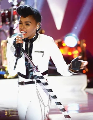 Get It Girl - Janelle Monae performs during VH1's &quot;Super Bowl Blitz: Six Nights + Six Concerts&quot; at Lehman College in the Bronx borough of New York City. (Photo: Michael Loccisano/Getty Images)