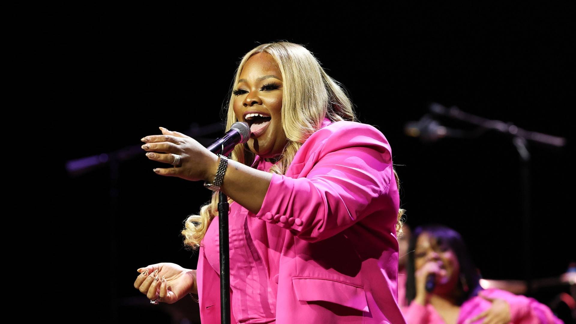 Soul Train Awards 2022 Singer Tasha Cobbs Leonard is Nothing Short of