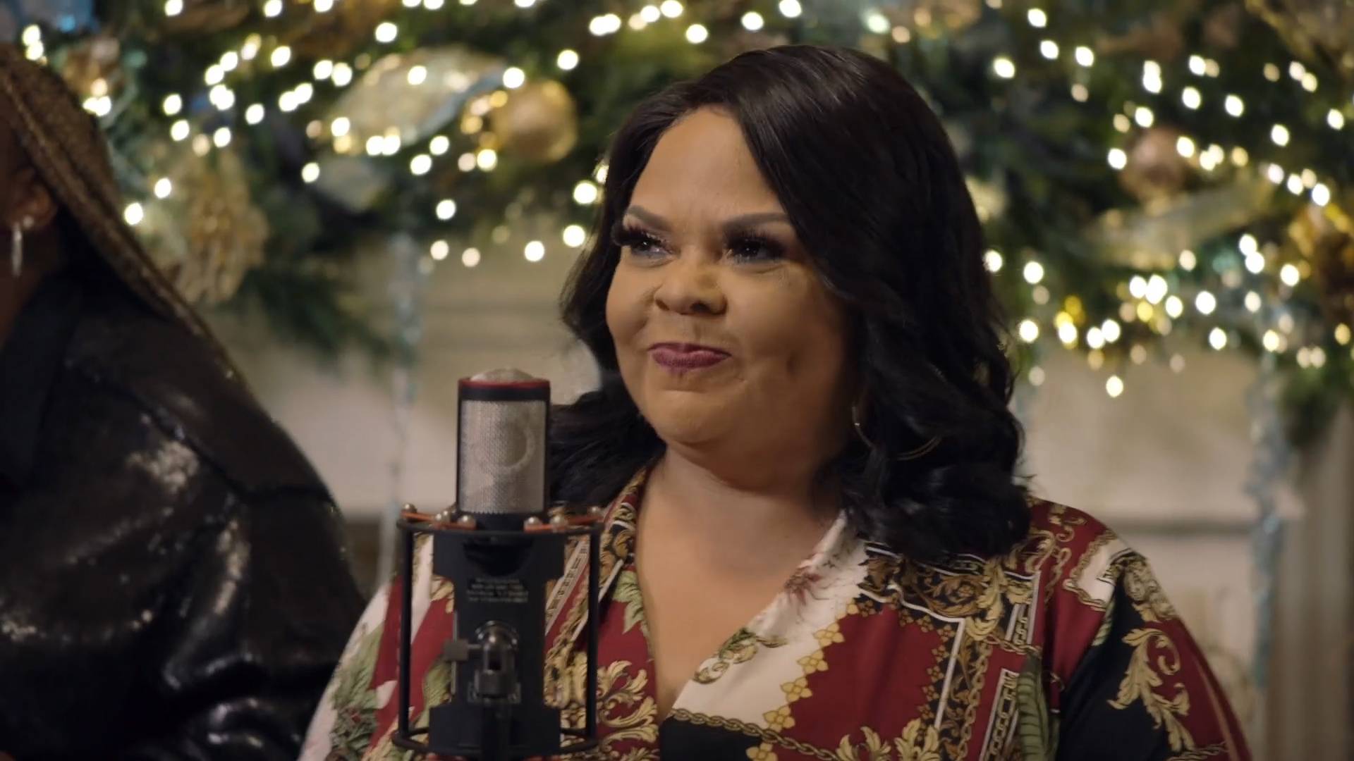 Tamela Mann and Kirk Franklin "Now Behold the Lamb" (Video Clip