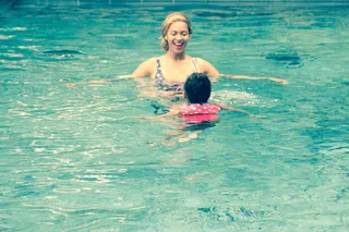 Beyoncé and Blue Ivy Carter - Bey and her water baby take some laps in their pristine pool. Can’t think of a better way to beat the summer heat!(Photo: Beyonce via Facebook)