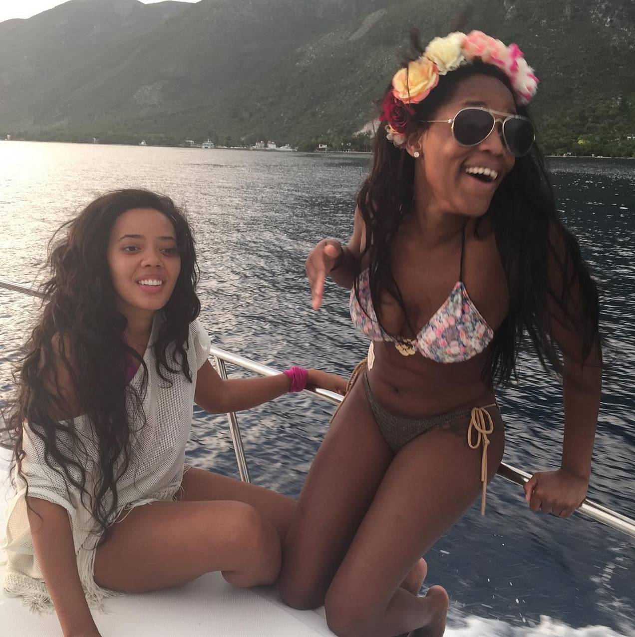 Vanessa Bryant is a bathing beauty in Versace swimsuit on vacation