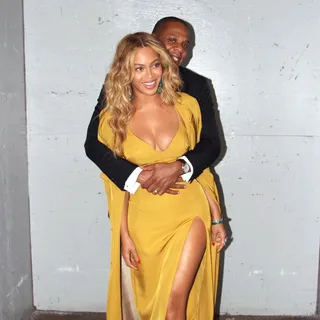 Beyoncé @beyonce - What's a Queen Bey without her king? We love their love. #CoupleGoals(Photo: Beyonce via Instagram)