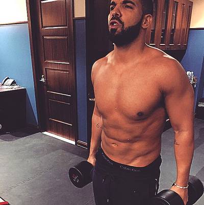 Drake @champagnepapi - The Young Money rapper is hardcore, literally. Look at his core!(Photo: Drake via Instagram)