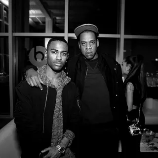 Rocking the Roc – September 2014  - Sean finally penned his new management deal with Roc Nation, following the signings of Skylar Diggins, Angie Martinez and many more high-profile celebs. Sean admits that it's just a continuation and he's always repping G.O.O.D. Music! (Photo: Big sean via Instagram)