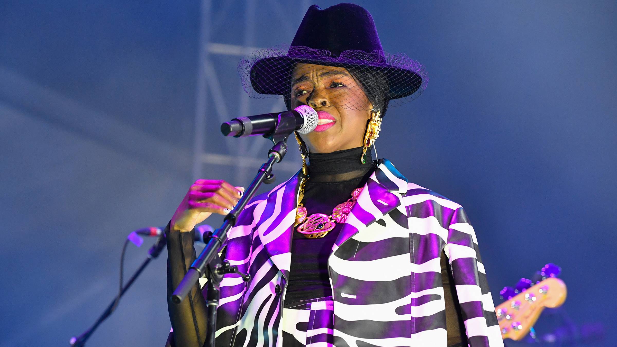 Lauryn Hill Teases 2023 Tour, Gets Onstage Surprise From Her Oldest