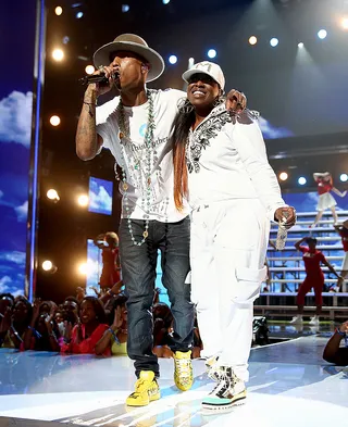 Pharrell Hearts Missy - Pharrell opened the show with "Come and Get It Bae," but the crowd went wild when surprise guest Missy Elliott joined him on stage.&nbsp;