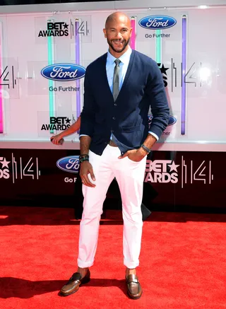 Stephen Bishop - The&nbsp;Being Mary Jane&nbsp;hunk is as yummy as ever! He’s rocking a Maison Martin Margiela sweater, Hugo Boss shirt, pegged Hudson jeans and Salvatore Ferragamo loafers. (Photo: Earl Gibson III/Getty Images for BET)