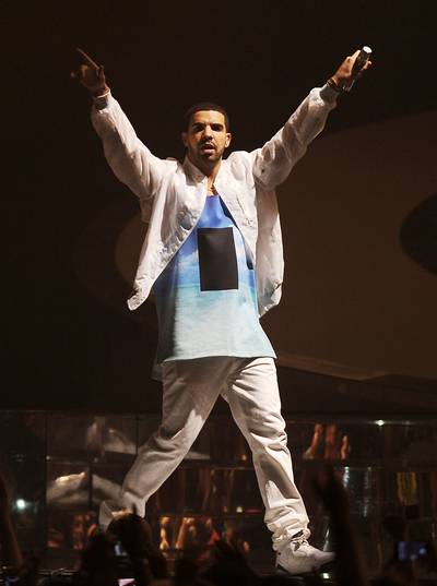 It's Drizzy - Drake hits the stage for a live performance in Orlando, Florida.&nbsp;(Photo: WENN.com)