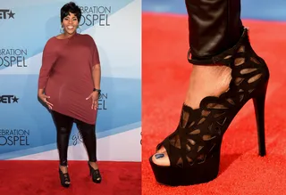 Black With a Twist - Simple yet elegant. Salute the queen!(Photos: Jason Kempin/Getty Images for BET)
