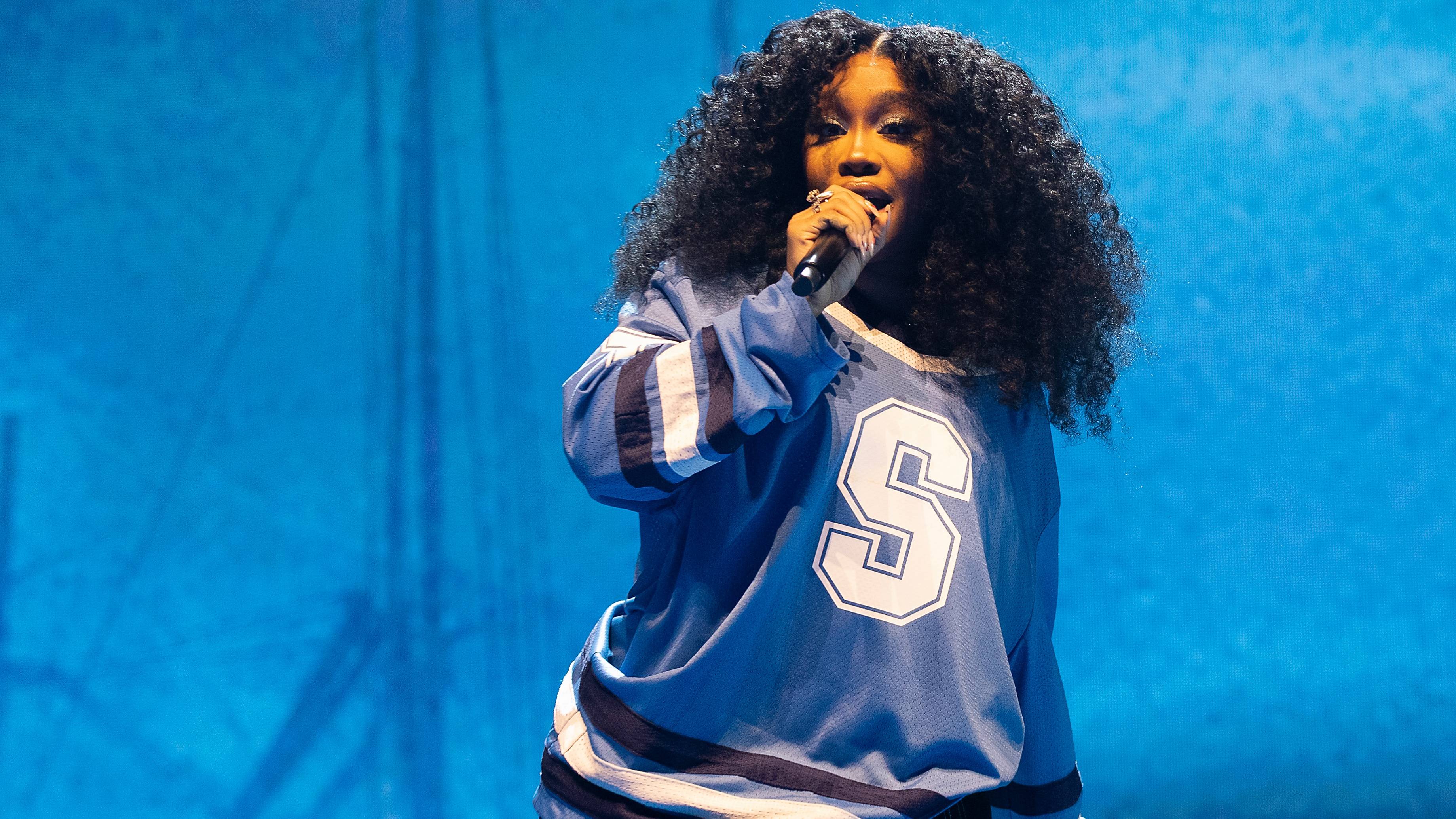 SZA, Shirt: The Best Beauty Looks from the Viral Music Video