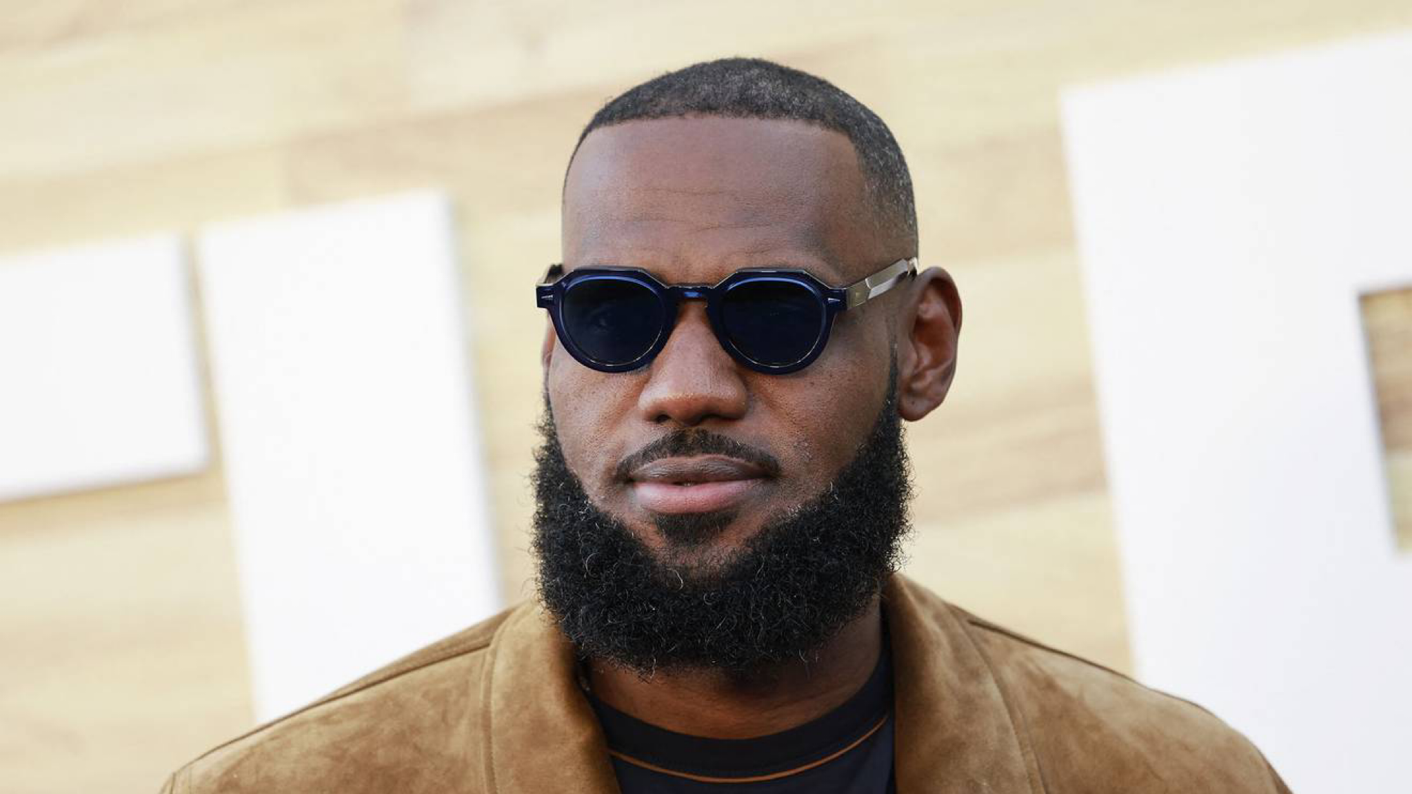 LeBron James Will Co-Host an Alternative TNF Stream