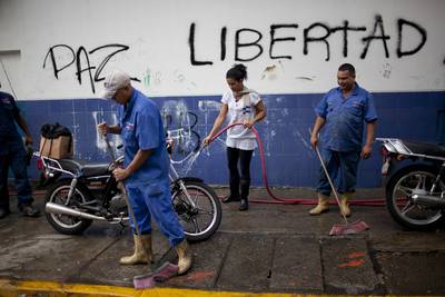 Venezuela Censors Media to Block News of Protests - At least 100 dead in Ukraine following violent clashes, former President Bill Clinton visits clothing manufacturer in Haiti, plus more global news.&nbsp;&nbsp;—&nbsp;Natelege Whaley (@Natelege)As anti-government protests spread across Venezuela, the government has completely censored the country’s media outlets and ordered troops to stop further protests. Demonstrators in Caracas are calling for President Nicolás Maduro to resign amid high crime, inflation, and shortages of basic products in the country.&nbsp;(Photo: AP Photo/Rodrigo Abd)