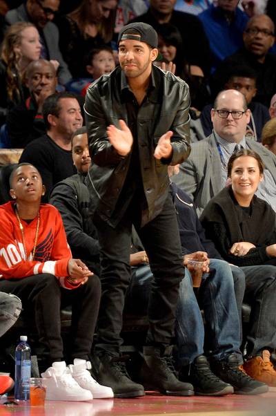 Super Fan - Drake cheers from the sidelines at the 63rd NBA All-Star Game at the Smoothie King Center in New Orleans. (Photo: Mike Coppola/Getty Images)