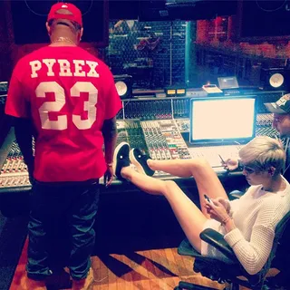 Mike Will Made It @mikewillmadeit - Beatsmith Mike Will Made It is broadening his sound. The 808 guru is currently producing some tracks for actress/singer Miley Cyrus. (Photo: Instagram via Mike Will Made It)