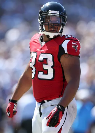 Turner Escapes the Slammer - NFL free agent Michael Turner will escape jail time stemming from his DUI arrest in Georgia last September after striking a deal with prosecutors. The former Atlanta Falcons running back pleaded guilty to reckless driving and speeding and was sentenced to one year probation and 30 days community service.&nbsp;(Photo:&nbsp; Jeff Gross/Getty Images)