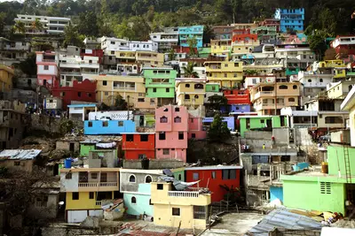 Haiti Redecorates Hillside Slums - Haiti gave one of Port-Au-Prince's biggest shantytowns a colorful makeover in efforts to boost pride and pay respects to one of the country’s great artists.&nbsp;&nbsp;(Photo: Dieu Nalio Chery/AP Photo)