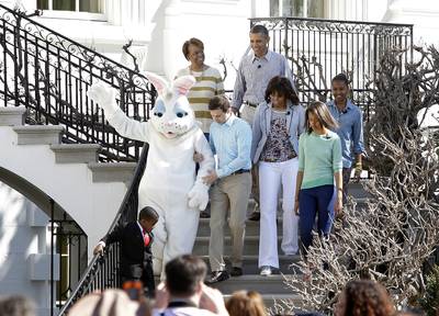 Welcome - Accompanied by Robbie &quot;Kid President&quot; Novak, the Easter Bunny and the first lady's mother, Marian Robinson, the Obama family goes to greet and shake hands with the crowd.  (Photo: REUTERS/Jonathan Ernst)