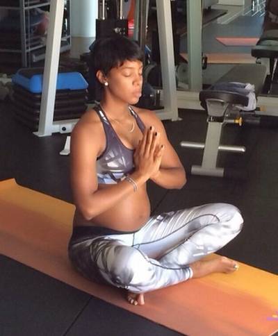 Kelly Rowland - In 2014, the singer kept a fit pregnancy while expecting her first child, Titan Jewell, with husband Tim Witherspoon, integrating yoga to keep her mind sound and her body strong.(Photo: Kelly Rowland via Instagram)