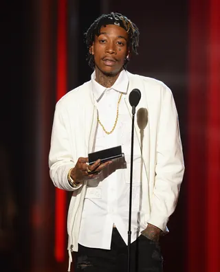 Wiz Kid - Wiz Khalifa presented the Top R&amp;B Song to Robin Thicke for his 2013 summer jam &quot;Blurred Lines.&quot;&nbsp; (Photo: Ethan Miller/Getty Images)