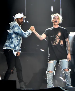 Monster Collab - Big Sean and Justin Bieber killed the stage together at the singer's 2016 Purpose World Tour at the Staples Center in Los Angeles.(Photo: Jeff Kravitz/FilmMagic)