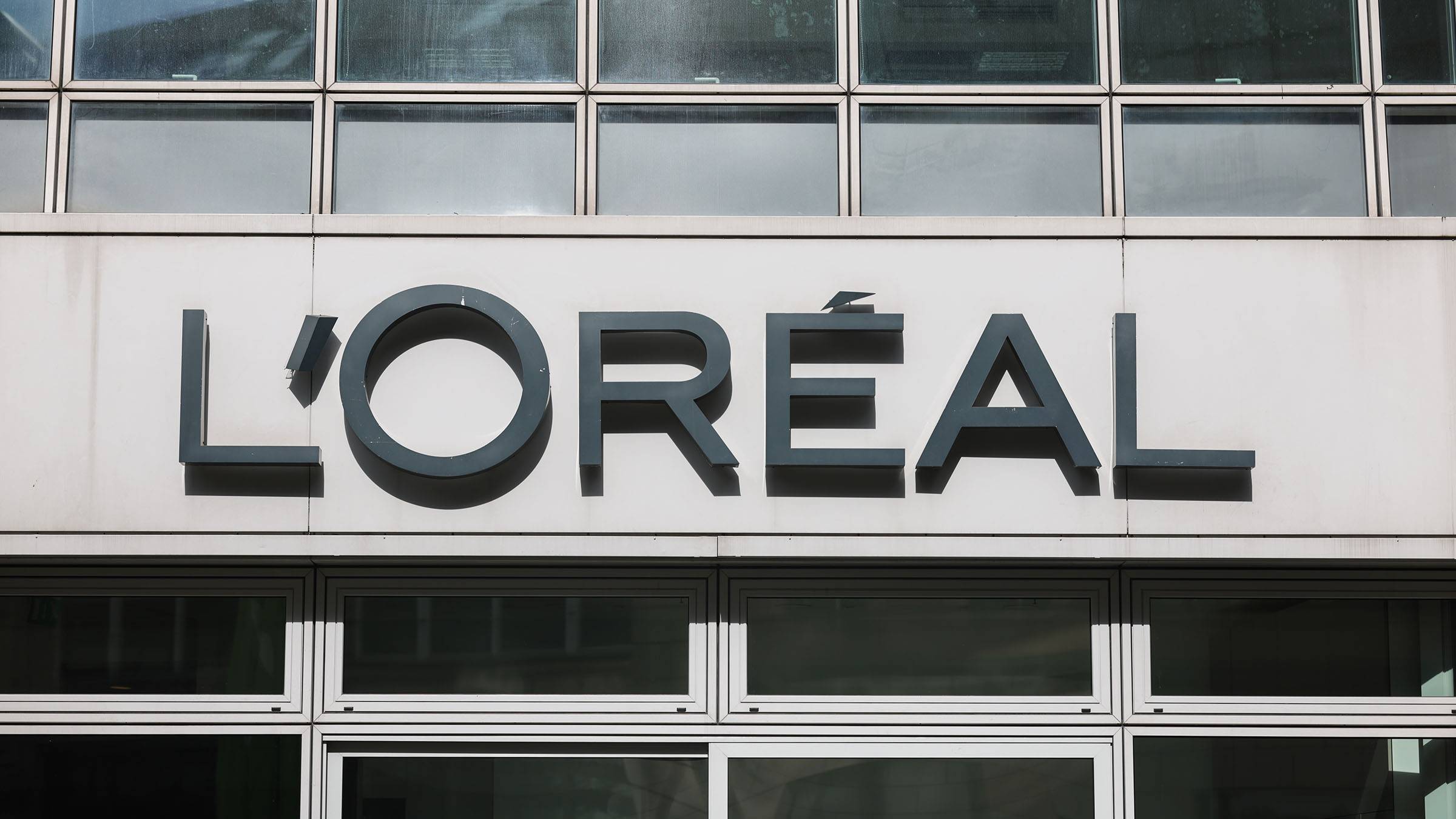 Black Woman Suing L'Oreal Cosmetics For Health Diagnosis | News - Vimarsana News