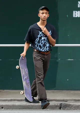 Jaden Smith - Jaden Smith showed off his skateboard skills in New York City. (Photo: LGjr-RG, PacificCoastNews)