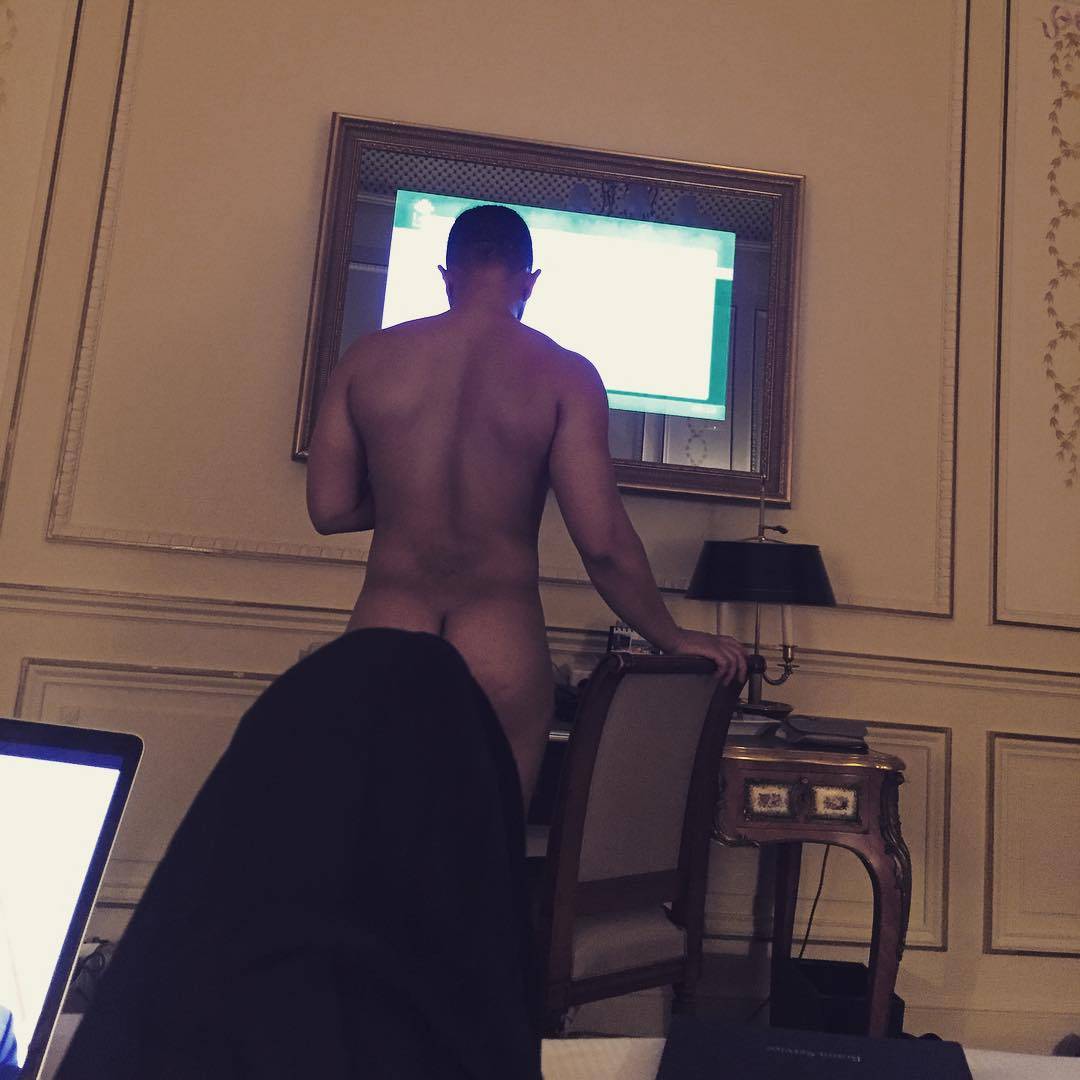 Rihanna - Never afraid - Image 3 from 17 Celebs Who Are Butt Naked on  Instagram | BET