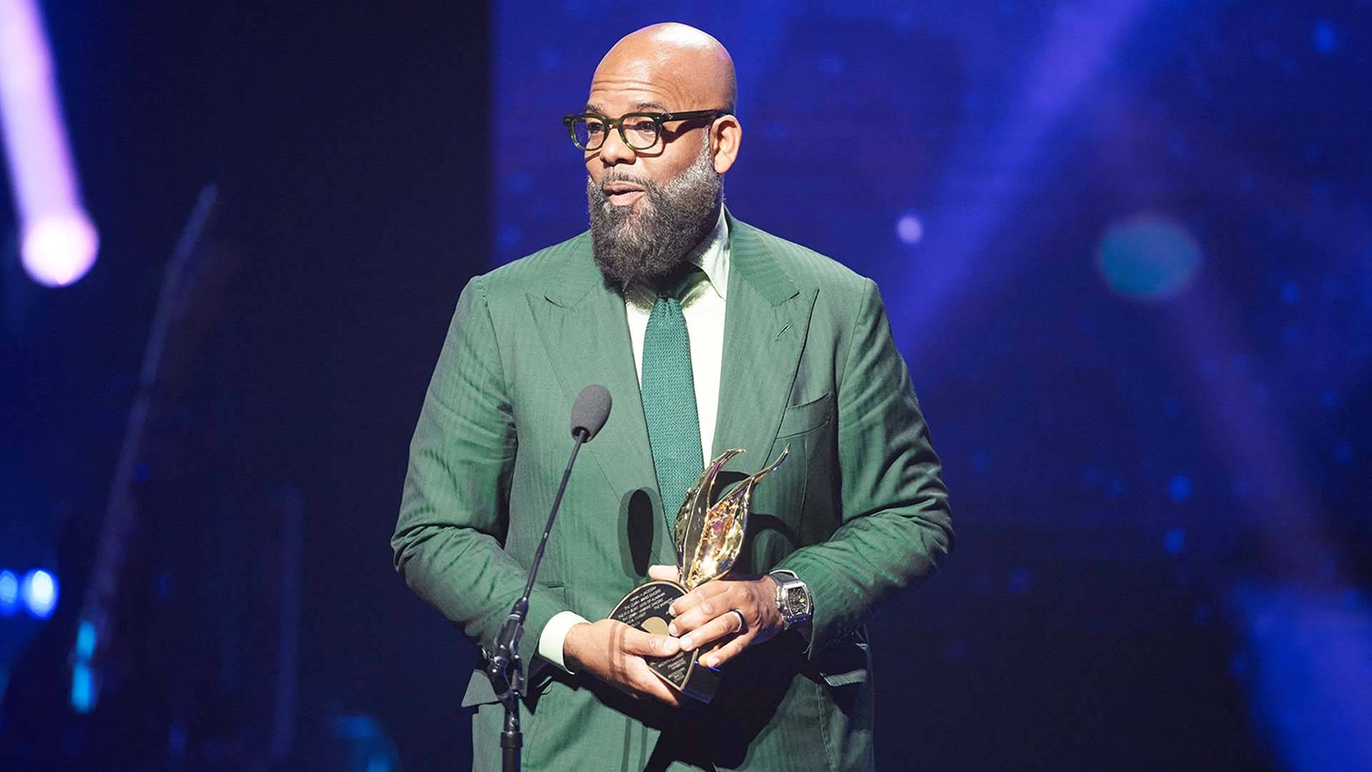 37th Annual Stellar Awards: Legendary Producer Aaron Lindsey Receives the 'Aretha Franklin Icon' Award - Vimarsana News