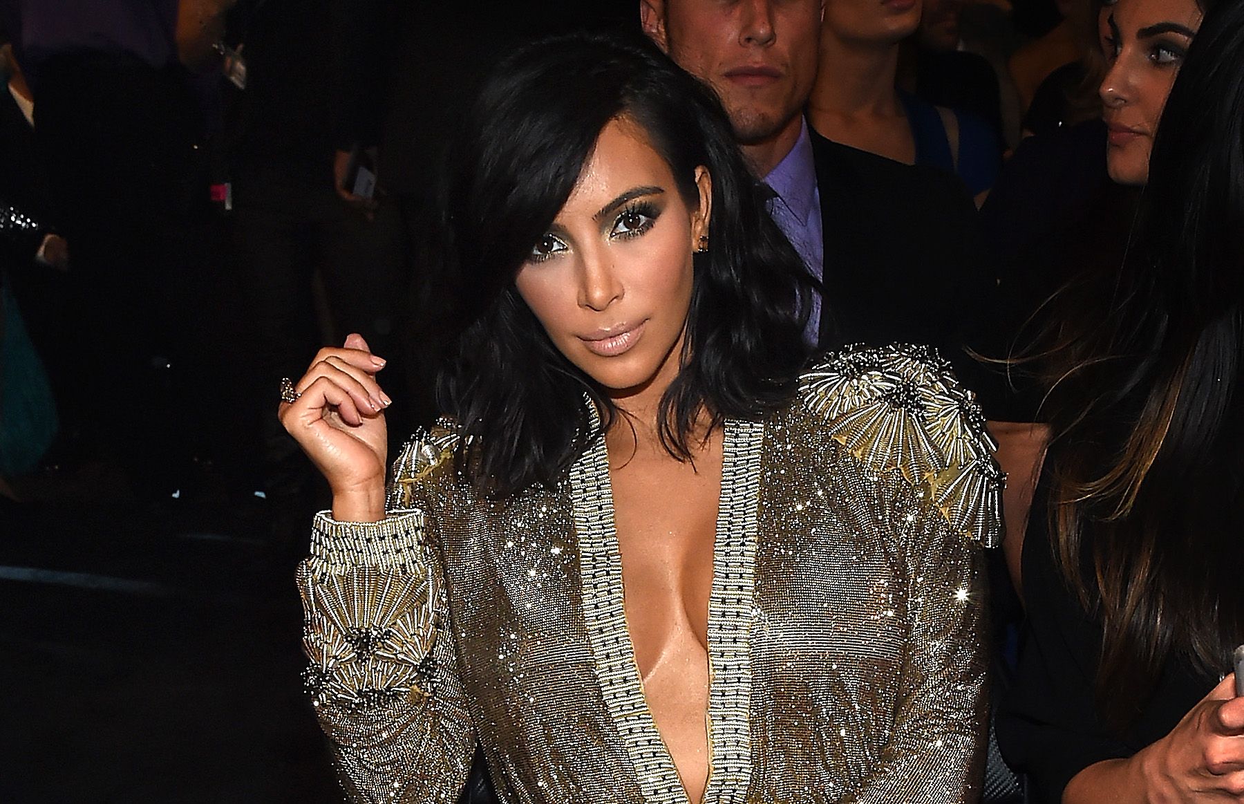 Read Kim Kardashians Surprisingly Deep Essay Defending Her Nude Selfies News