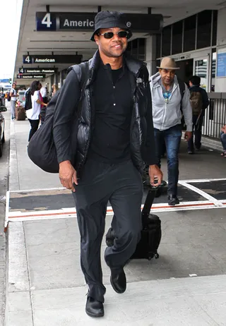 Traveling Man - Actor Cuba Gooding Jr.&nbsp;makes his way through LAX Airport in Los Angeles with a big smile on his face.(Photo: Image Press / Splash News)