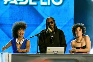 2015 Hip Hop Awards Show Highlights - Uncle Snoop is going to be rocking the show from beginning to end with the help of best of the best in hip hop!