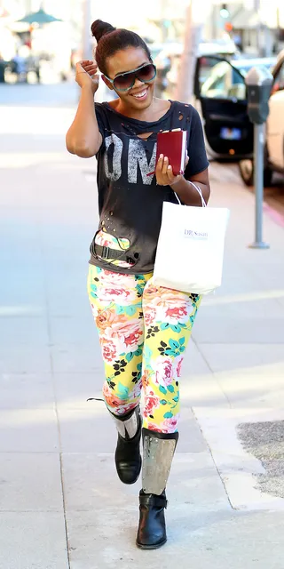 Spotted - Angela Simmons gives a bashful smile to the paparazzi while strolling in Beverly Hills.(Photo: WENN.com)