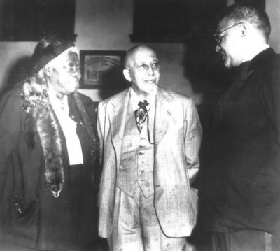 Guests of Honor - Bond was influenced by great thinkers from an early age. His parents' house was a frequent stop for scholars and activists traveling through the state, like Paul Robeson and&nbsp;W.E.B. Du Bois (pictured above alongside his father Horace Mann Bond and Mary Mcleod Bethune).(Photo: Photo12/UIG/Getty Images)